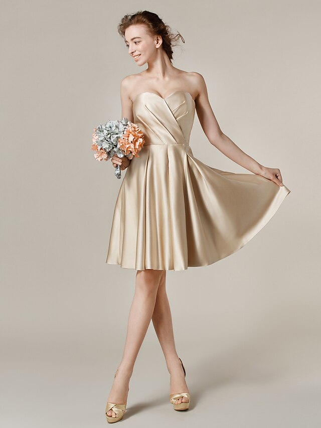  Princess / A-Line Sweetheart Neckline Knee Length Satin Bridesmaid Dress with Criss Cross / Pocket