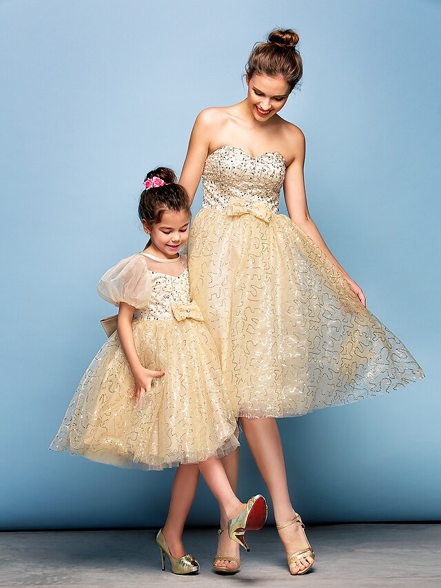  Ball Gown Fit & Flare Mini Me Cocktail Party Dress Sweetheart Neckline Sleeveless Knee Length Sequined with Bow(s) Beading Sequin 2020