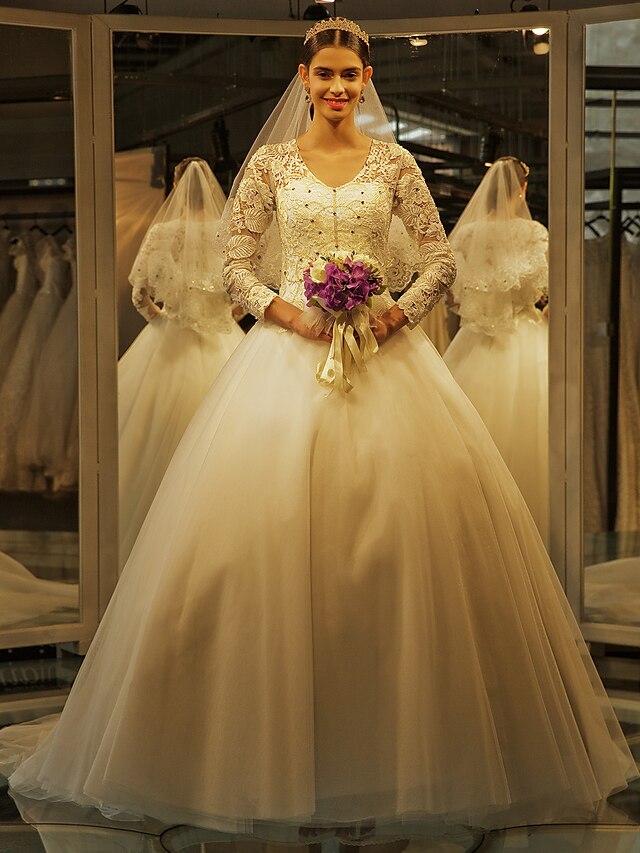  Esküvői ruhák Seprűuszály A-vonalú Hosszú ujj V-alakú Csipke Val vel Gyöngydíszítés Rátétek 2023 Menyasszonyi ruhák