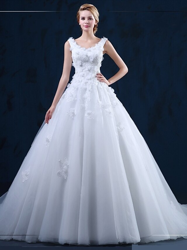  Ball Gown Wedding Dresses Scoop Neck Court Train Tulle Sleeveless with Appliques 2020