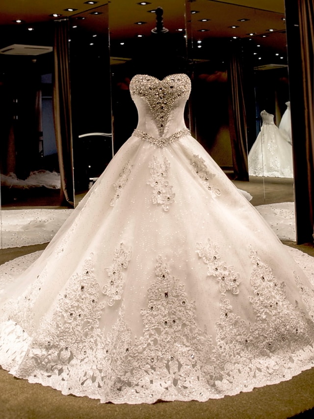  Wedding Dresses Ball Gown Sweetheart Strapless Cathedral Train Lace Over Tulle Bridal Gowns With Bow(s) Crystals 2024