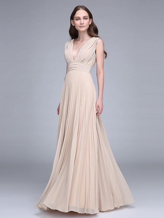  Sheath / Column Bridesmaid Dress V Neck Sleeveless Elegant Floor Length Chiffon with Ruched / Draping 2022