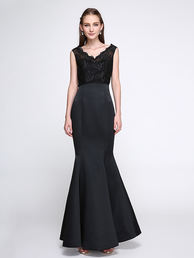  Mermaid / Trumpet Bridesmaid Dress V Neck Sleeveless Little Black Dress Floor Length Satin / Lace with Lace