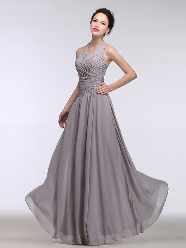  A-Line Bridesmaid Dress Halter Neck Sleeveless Open Back Floor Length Chiffon with Side Draping 2022