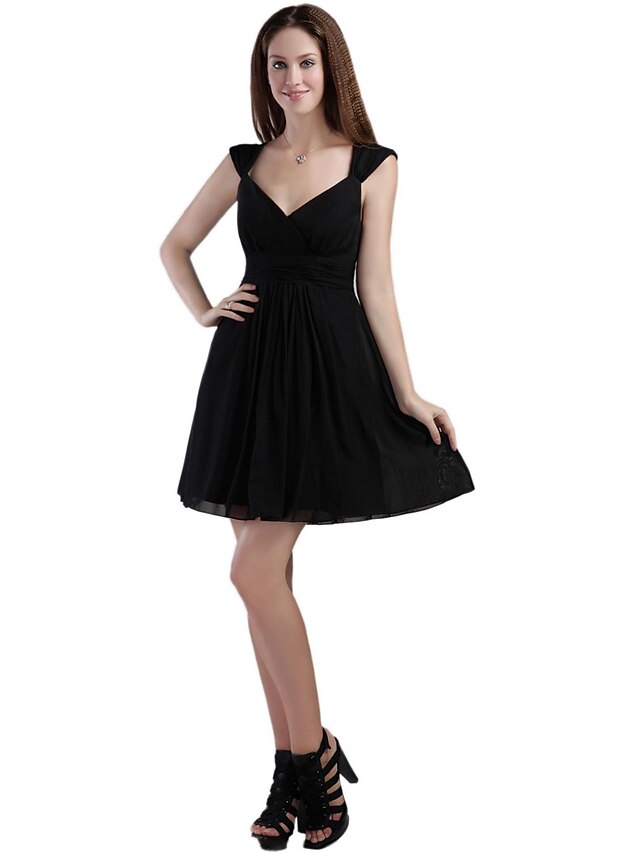  גזרת A / צמוד ומתרחב סירה מתחת לכתפיים קצר \ מיני שיפון שמלה שחורה קטנה מסיבת קוקטייל שמלה עם קפלים על ידי TS Couture®