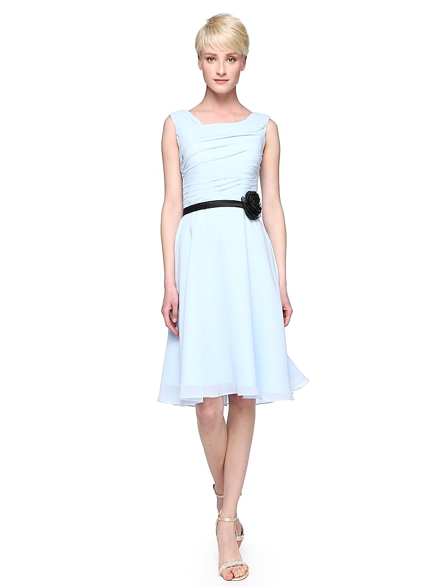  Ball Gown / A-Line Square Neck Knee Length Chiffon Bridesmaid Dress with Sash / Ribbon / Side Draping / Flower