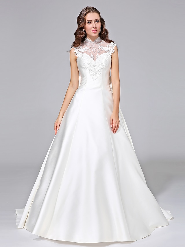  שמלות חתונה גזרת A צווארון גבוה רצועות שובל כנסייה (צ'אפל) סאטן שמלות כלה עם קריסטל חרוזים 2023
