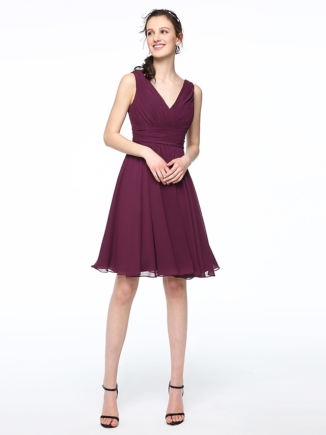  A-Line Bridesmaid Dress V Neck Sleeveless Elegant Short / Mini Chiffon with Pleats 2022