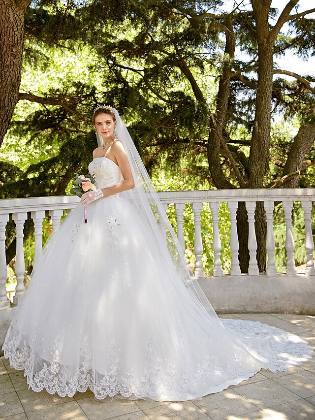  De Baile Sem Alças Cauda Catedral Tule Vestido de casamento com Renda Babados de TYSY