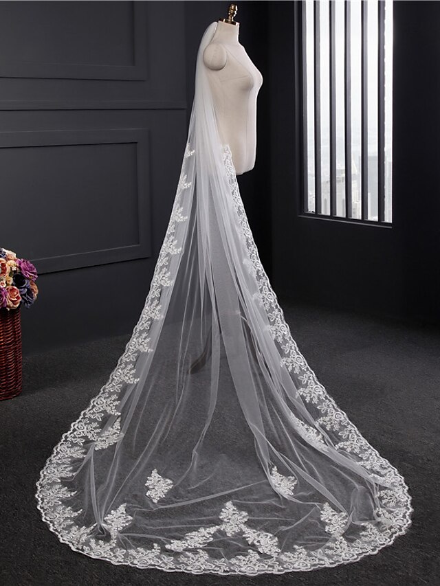  One-tier Lace Applique Edge Wedding Veil Chapel Veils with Embroidery / Appliques Lace / Tulle / Classic
