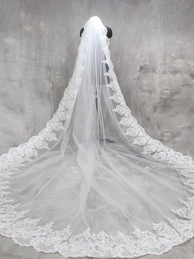  One-tier Lace Applique Edge Wedding Veil Cathedral Veils with Appliques Lace / Tulle / Classic