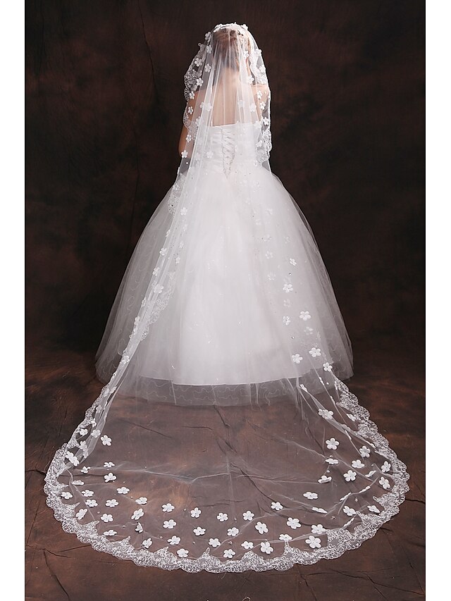  One-tier Lace Applique Edge Wedding Veil Elbow Veils / Chapel Veils with Embroidery / Appliques Tulle / Oval