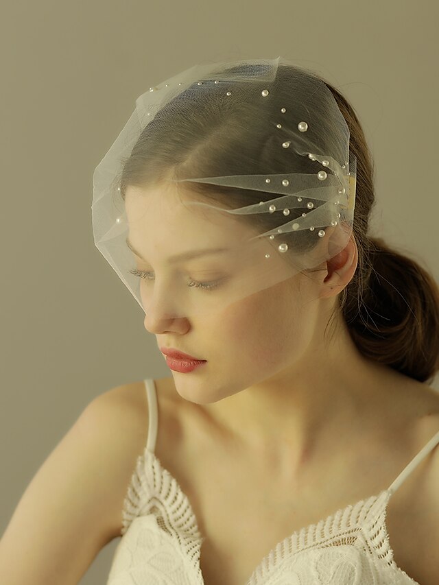  One-tier Cut Edge Wedding Veil Blusher Veils with Pearl / Ruffles Tulle