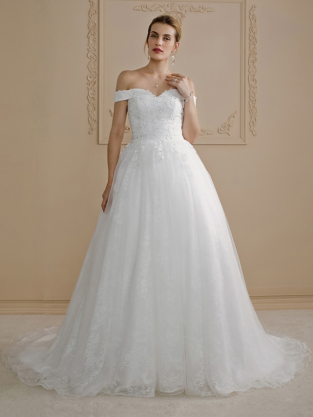  Szalon Esküvői ruhák Báli ruha Aszimmetrikus Rövid ujjú Udvariuszály Csipke Menyasszonyi ruhák Val vel Gyöngydíszítés Rátétek 2023