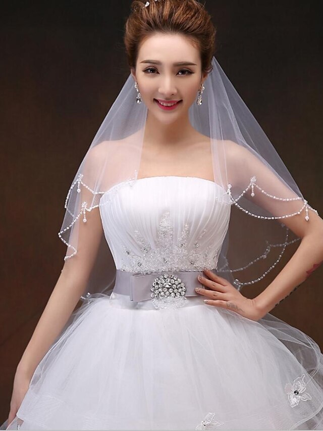  Two-tier Modern Style / Dangling / Rhinestone Wedding Veil Shoulder Veils / Fingertip Veils with Rhinestone / Scattered Crystals Style / Beading Tulle / Classic