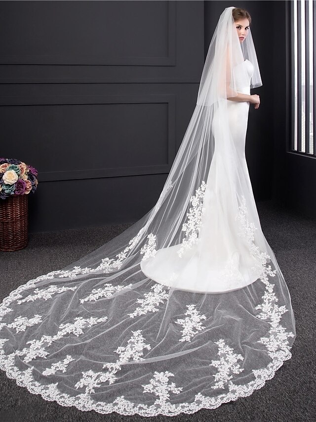  Two-tier Lace Wedding Veil Cathedral Veils with Embroidery Tulle / Classic