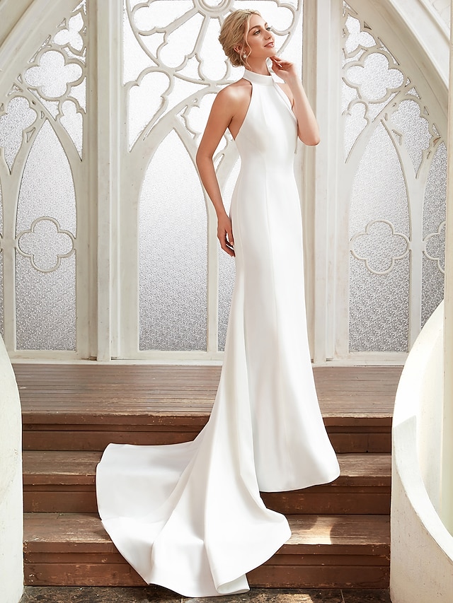  Bridal Shower Casual Open Back Wedding Dresses Court Train Sheath / Column Regular Straps Halter Satin With Pleats 2023 Bridal Gowns