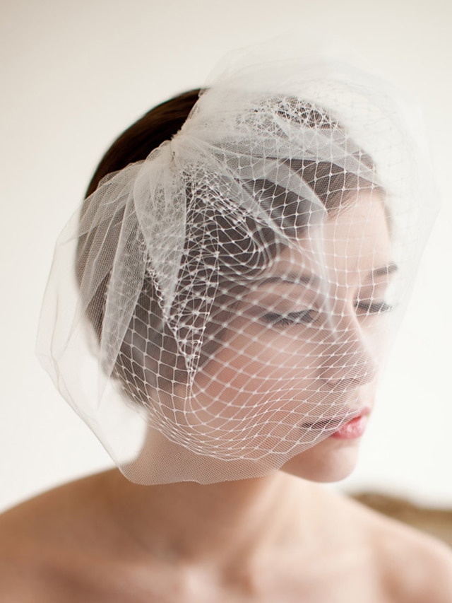  Two-tier Vintage Style / Classic Style / Birthday Wedding Veil Blusher Veils / Birdcage Veils with Pure Color Tulle