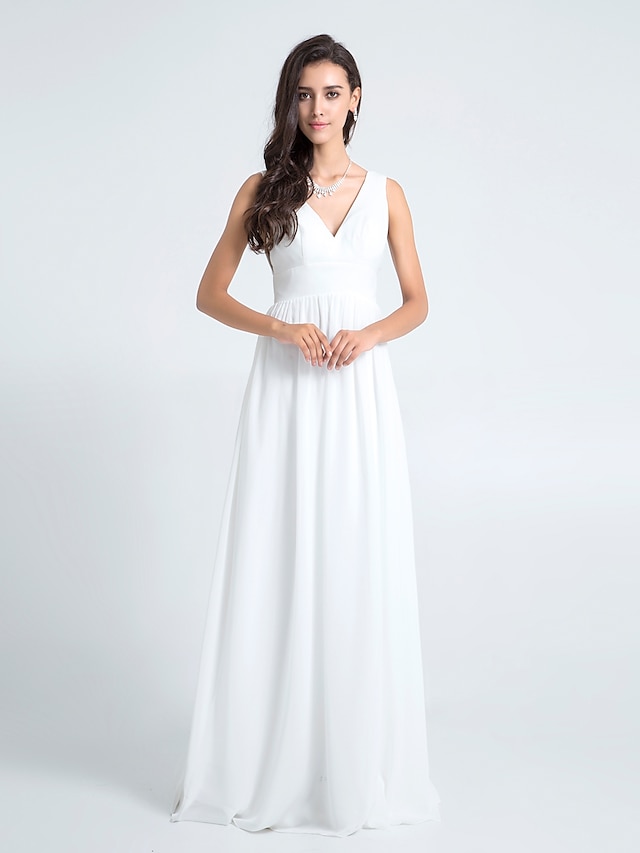  Sheath / Column Bridesmaid Dress V Neck Sleeveless Elegant Floor Length Chiffon with Pleats