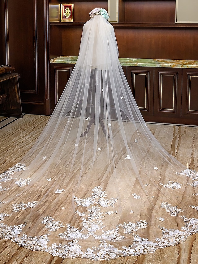  Two-tier Flower Style Wedding Veil Cathedral Veils with Petal / Appliques Tulle / Mantilla