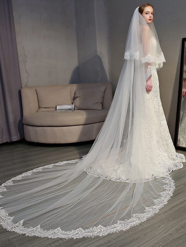  Two-tier Elegant & Luxurious / European Style Wedding Veil Cathedral Veils with Appliques 118.11 in (300cm) Lace / Tulle / Oval