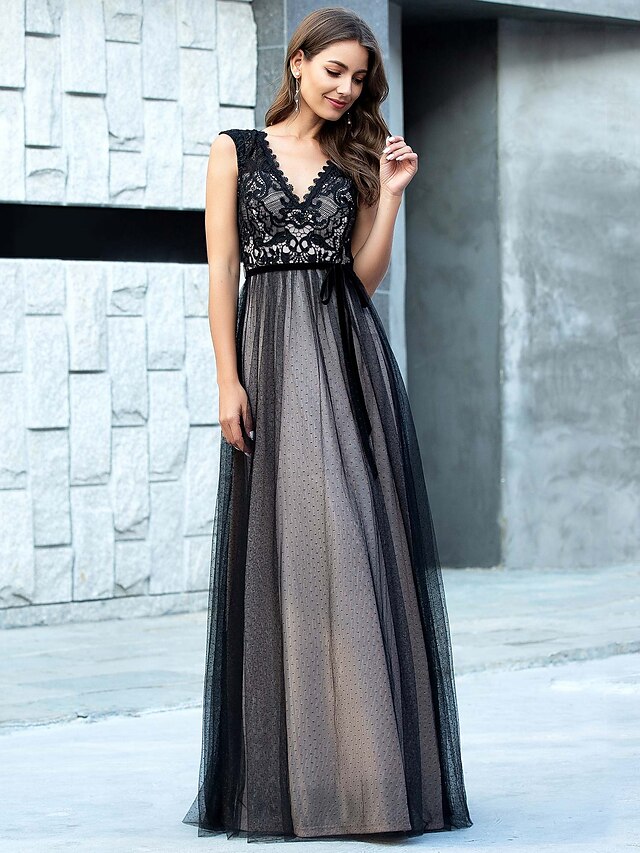  A-Line Retro Prom Formal Evening Dress V Neck Sleeveless Floor Length Lace Tulle with Appliques 2021