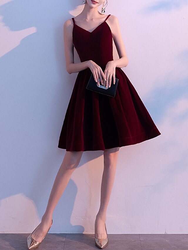  A-Line Cocktail Dresses Hot Dress Homecoming Knee Length Sleeveless V Neck Velvet with Pleats 2022 / Cocktail Party