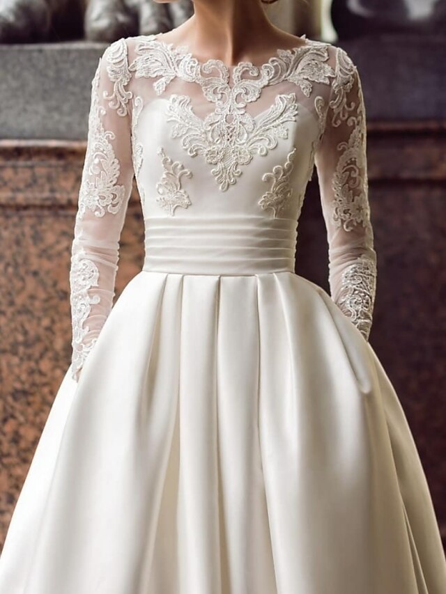 Engagement Vintage Formal Wedding Dresses Ball Gown Illusion Neck Long Sleeve Court Train Satin Bridal Gowns With Appliques Pocket4