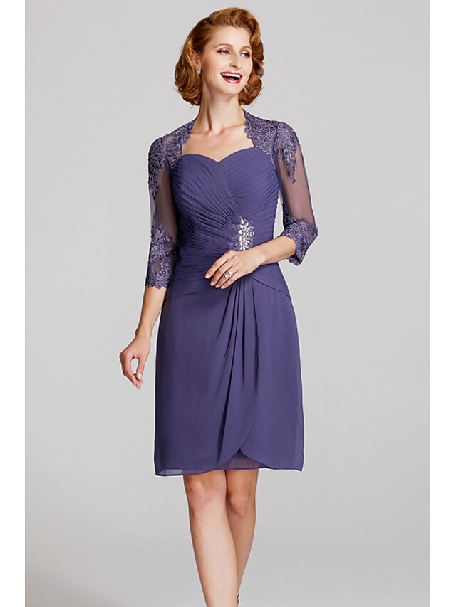 Trendy Sheath/Column Crew-Neck Short Sleeves Lace Knee Length Plus Size Mother of the Bride Dress