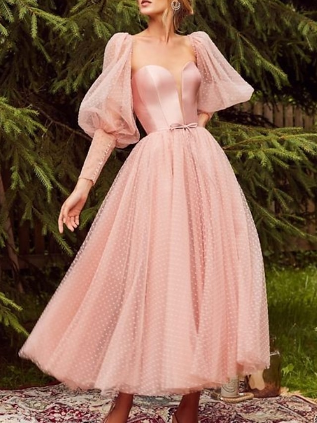 sweetheart neckline wedding guest dress