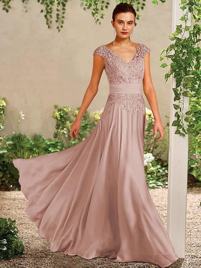  A-Line Mother of the Bride Dress Elegant V Neck Floor Length Chiffon Lace Sleeveless with Pleats Appliques 2023