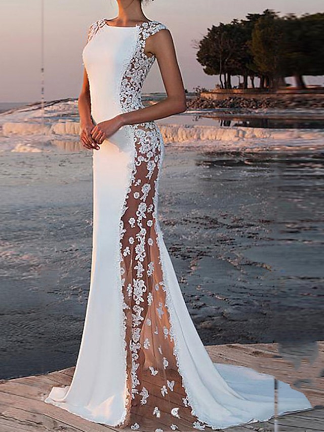  Beach Wedding Dresses Sheath / Column Scoop Neck Sleeveless Court Train Lace Bridal Gowns With Appliques 2024