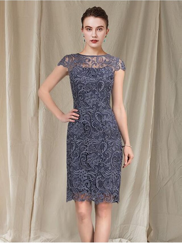  Sheath / Column Mother of the Bride Dress Elegant Jewel Neck Knee Length Lace Cap Sleeve with Appliques 2023