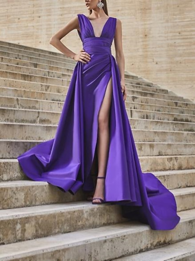  A-Line Celebrity Style Minimalist Elegant Engagement Prom Dress V Neck Sleeveless Court Train Satin with Slit Overskirt 2022