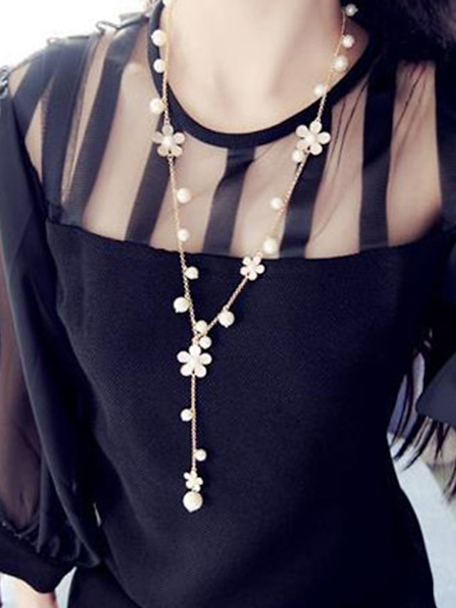  Women's necklace Chic & Modern Street Flower Necklaces / Black / White / Fall / Winter / Spring