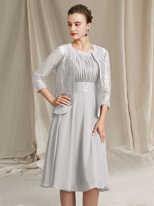  Two Piece A-Line Mother of the Bride Dress Elegant Wrap Included Jewel Neck Knee Length Chiffon Lace Sleeveless with Pleats Appliques 2022