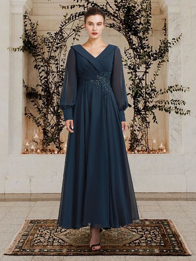  A-Line Mother of the Bride Dress Plus Size Elegant V Neck Ankle Length Chiffon Lace Long Sleeve with Pleats Ruffles Appliques 2023
