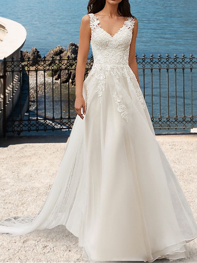  Beach Open Back Wedding Dresses Court Train A-Line Sleeveless V Neck Lace With Appliques 2023 Spring & Summer Bridal Gowns