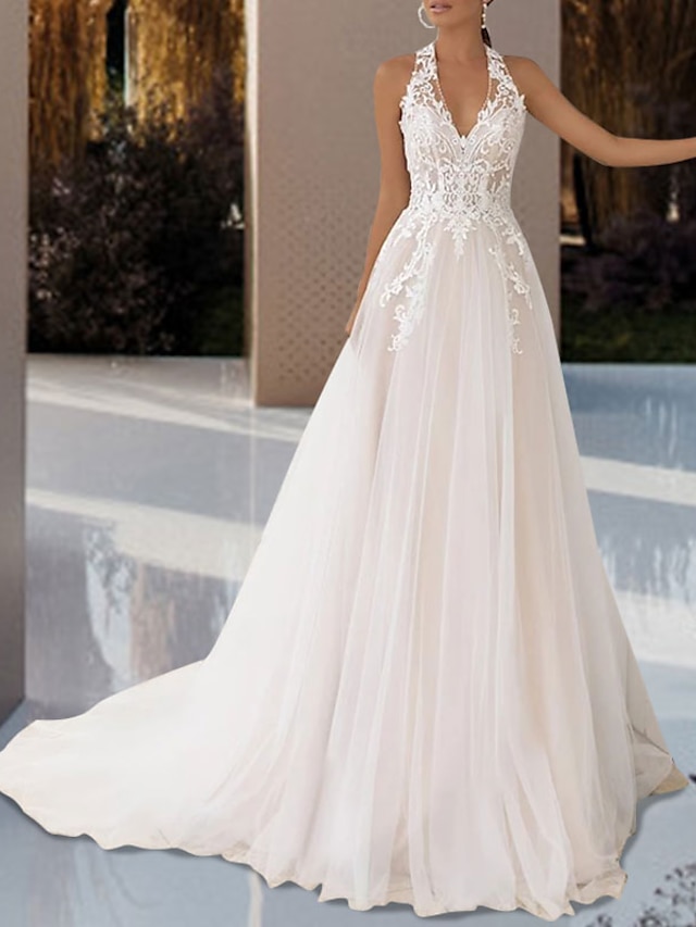  Beach Open Back Wedding Dresses A-Line Halter Neck Sleeveless Court Train Lace Bridal Gowns With Pleats Appliques 2024