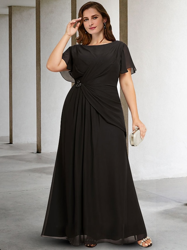  A-Line Plus Size Curve Mother of the Bride Dresses Elegant Cape Dress Dress Formal Wedding Guest Floor Length Sleeveless Jewel Neck Chiffon with Ruched Crystals 2024