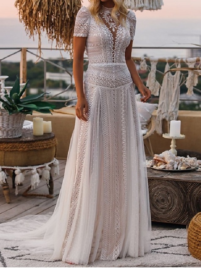  Beach Boho Wedding Dresses A-Line Illusion Neck Short Sleeve Court Train Lace Bridal Gowns With Appliques 2024