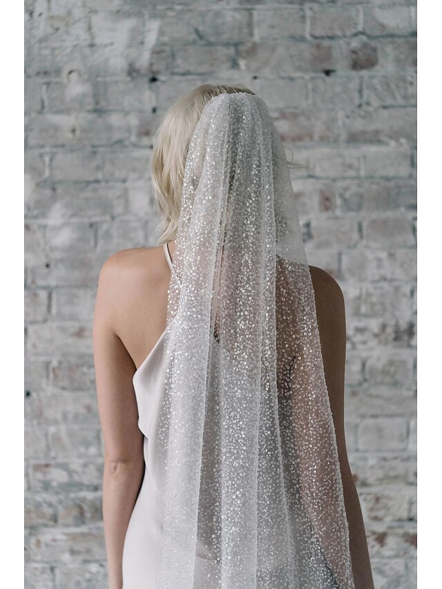 One-tier Simple / Sparkle & Shine Wedding Veil Chapel Veils with Sequin 78.74 in (200cm) Tulle dress to impress3