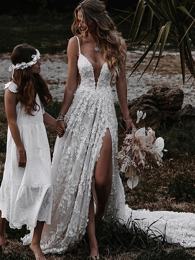  Praia Sensual Boho Vestidos de noiva Linha A Decote Princesa Camisola Alças Finas Cauda Corte Renda Vestidos de noiva Com Apliques Fenda Frontal 2024