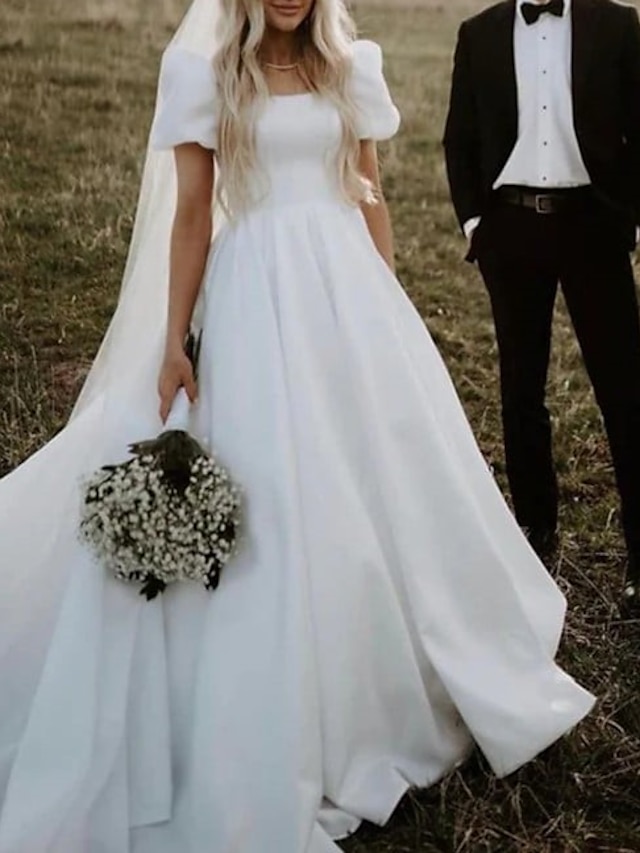  Előírásos Esküvői ruhák Báli ruha Szögletes Rövid ujjú Kápolnauszály Szatén Menyasszonyi ruhák Val vel Egyszínű 2024