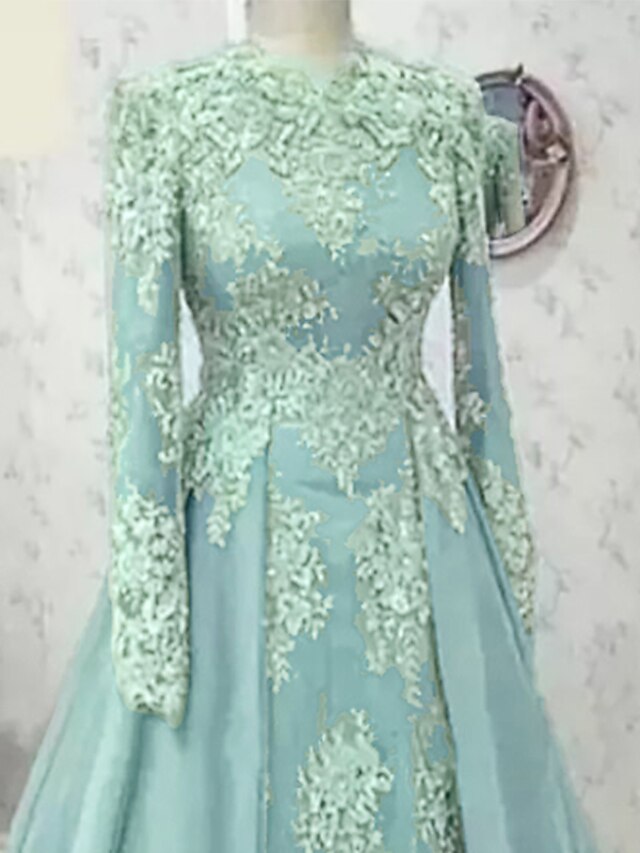 Elegant Beige A Line Flutter Sleeve Mother Of Bride Dress With Lace Appliques