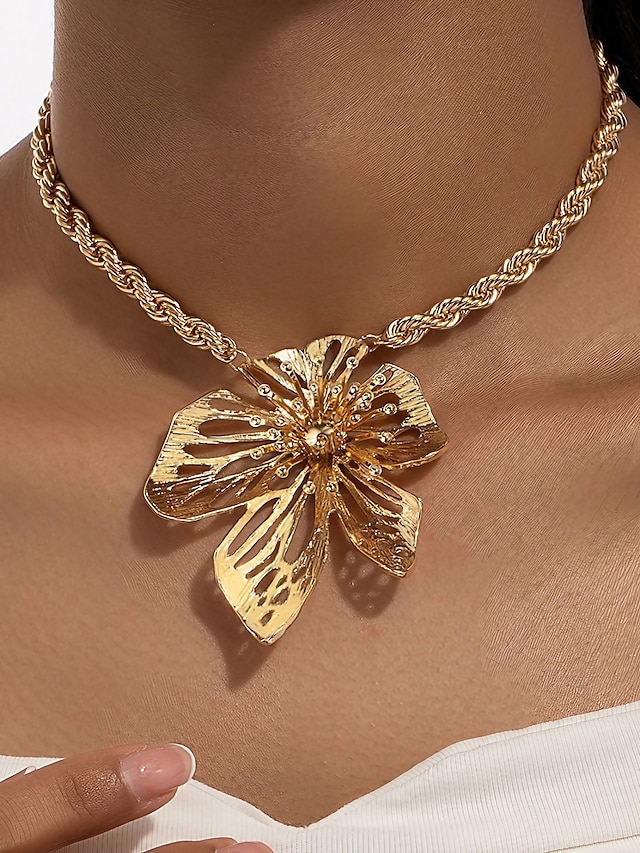  Women's necklace Fashion Outdoor Flower Necklaces