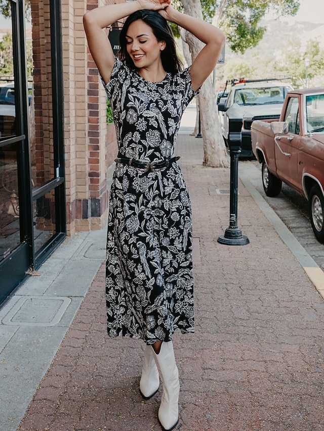  Floral Crew Neck Maxi Dress