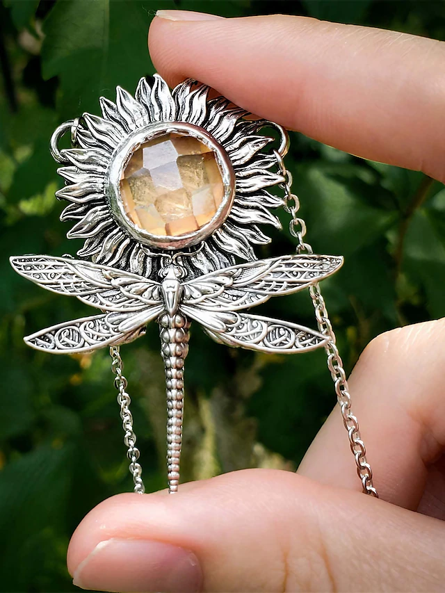 Women's necklace Vintage Outdoor Animal Necklaces 5