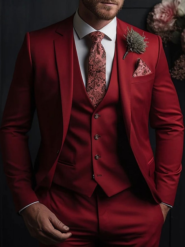  חליפות נשף אדומות לגברים חליפות חתונה 3 חלקים בצבע אחיד בכושר slim fit עם שני כפתורים חד חזה 2024