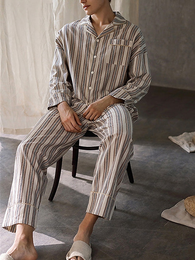  Herre lounge Nattøy Pyjamas Sett Pyjamas topp og bukse 2 deler Stripe Stilfull Fritid Komfort Hjem Daglig Seng Polyester Komfort Myk Knaphul Langermet Skjorte Bukse Snorer Elastisk midje Vår Høst Grå
